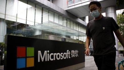 Microsoft пусна по-достъпен лаптоп за 549 долара