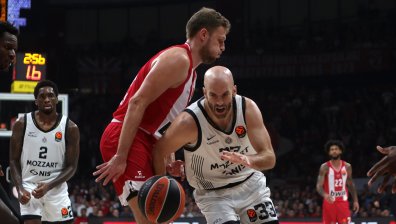 Везенков и "Олимпиакос" надвиха "Партизан" в края