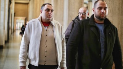 Камери в училищни тоалетни: Видя ли съдът престъпление като реши мярката на директора (ВИДЕО)