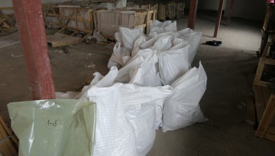 Огромен удар: Хванаха хероин за близо 24 млн. лв., укрит в мраморни керемиди