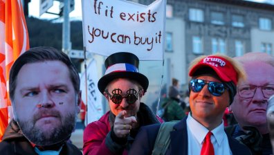 Протест и крути мерки за сигурност в Давос преди Световния икономически форум (СНИМКИ)