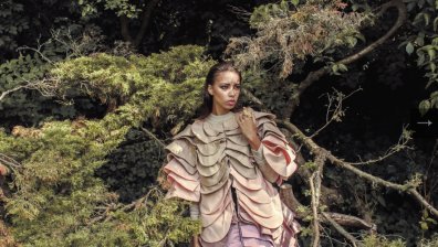 22-годишна българка облича лица от световния шоубизнес и стигна до Vogue
