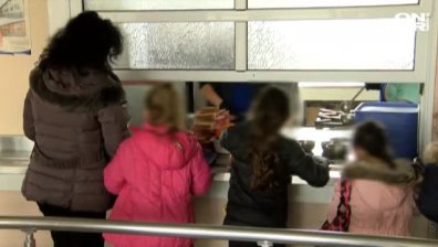 Разделение в училище в Айтос: Едни плащат за обяд, други - не