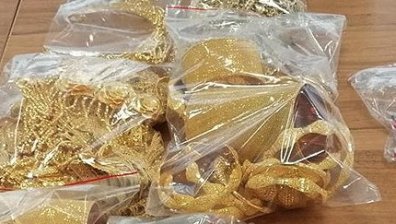 Задържаха накити за близо половин милион лв. на "Капитан Андреево"
