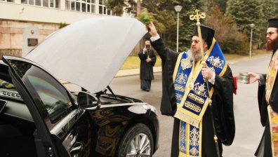 За неотложни нужди по охрана: НСО с 3 нови бронирани коли в автопарка си (+СНИМКИ)