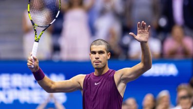 Карлос Алкарас мина лесно през италианеца Матия Белучи и е на 1/8-финал на US Open