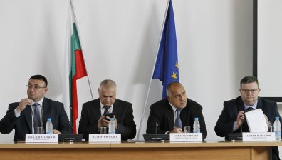 Спешна среща в МВР: Пари за по-високи заплати на полицаите няма!