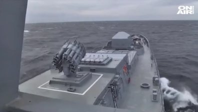 Руска подводница изстрелва крилати ракети в Черно море (Видео)