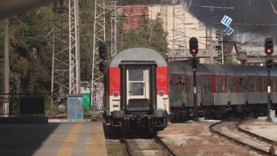При нажежаване на релсите до 54&deg; влаковете ще намаляват скоростта