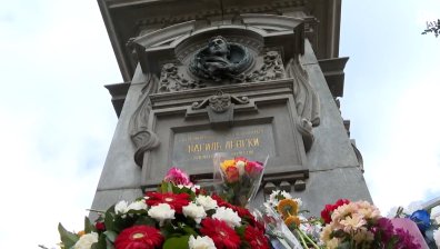 Деца и учители отдадоха почит на Васил Левски (+ВИДЕО)
