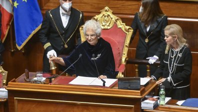 Първата сесия на италианския парламент започна с разтърсваща реч на преживяла Холокоста