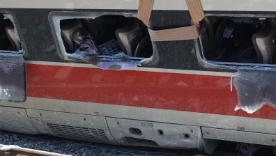 Два влака се удариха край Лондон, има пострадали