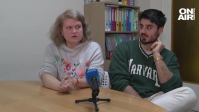 Облекчение за учениците: Преведоха 1200 видео урока на жестомимичен език