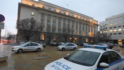 Сигнал за бомба в бившия Партиен дом вдигна полицията на крак