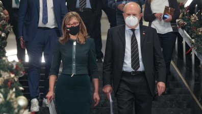 Северна Македония се съгласи българите да гласуват в Скопие и Битоля