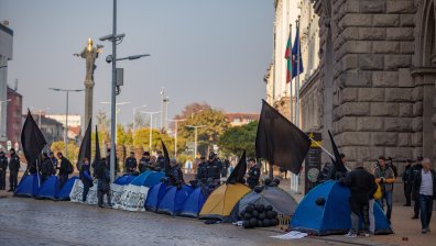 Протестиращите майки изнервени: Властта се опитва да ни изтика!