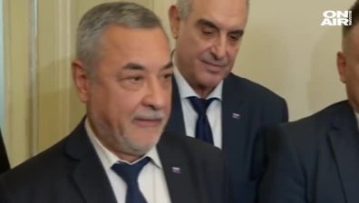 Валери Симеонов бе избран за заместник на Караянчева