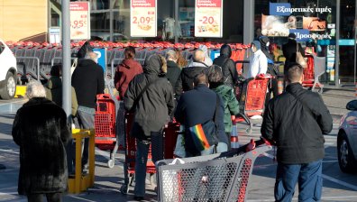 Неваксинираните ще посещават магазини само с отрицателен тест - ето къде