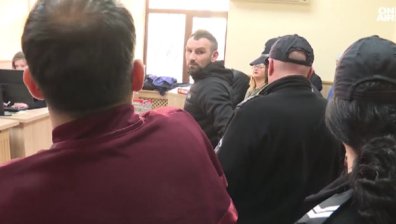 Предстои нова операция на малтретираното от пастрока си 6-годишно момче