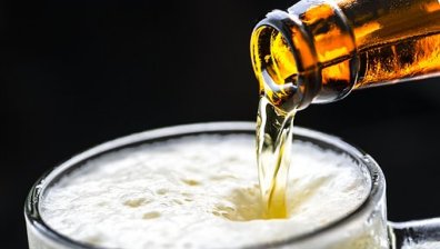 Кеновете бира над 5 литра остават без бандерол... засега