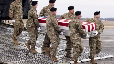 "Ако нараните американец, ние ще отговорим": САЩ атакуват с изтребители