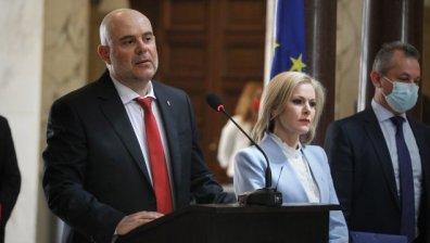 Прокуратурата: Разследва се руска следа при взривовете в заводи на Емилиян Гебрев