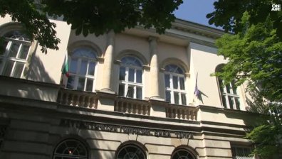 Прецедент: Гимназия в Русе даде на съд план приема за града