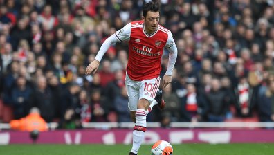 Драма в "Арсенал", играчи отказват да намалят заплатите си