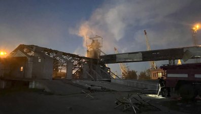 Русия атакува с дронове пристанище на Дунав на границата с Румъния