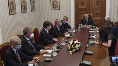 Радев проведе работна среща за необходимите мерки при следваща Ковид вълна