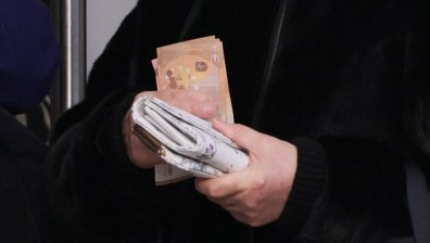 Пенсионери пестят от храна, за да си платят тока: 50% по-високи сметки в Търновско
