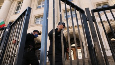 Спътниците на Кристиан обжалват наложените им гаранции от по 10 000 лв.