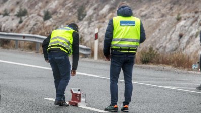 Поставиха нови пътни знаци и маркировка след тежката катастрофа на "Струма"