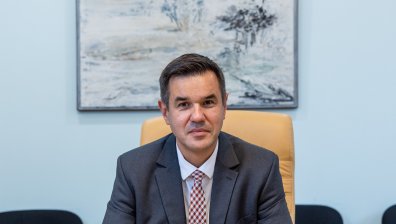 Министър Стоянов със скандални разкрития за оръжейния и отбранителен сектор