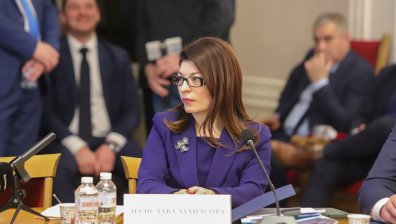 И Искрен Митев на протест срещу Атанасова и Белазелков - противоконституционен ли е изборът?