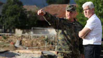 Димитър Стоянов: Държавата е на място, 29 души бяха евакуирани с "Кугър" от наводнените райони