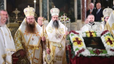 Патриарх Даниил възглави службата за Бъдни вечер в "Св. Александър Невски" (СНИМКИ)