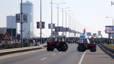 Протестите в Сърбия блокираха международния трафик през страната