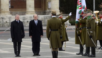 Унгария отказа и на Великобритания: Не иска войници на НАТО на своя територия