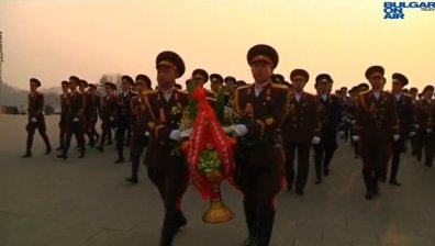 Северна Корея чества рождението на Ким Чен Ир