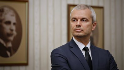 "Възраждане" кани световни специалисти у нас, за да анализират приемането на еврото