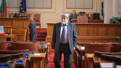 Край на мъките: Депутатите избраха Вежди Рашидов за председател на НС