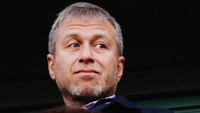 Британското правителство санкционира жестоко Роман Абрамович