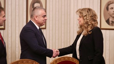 АПС се обяви пред Йотова за Андрей Гюров като служебен премиер