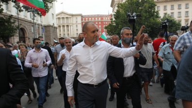 Социолог: Радев не въплъщава единството на протеста
