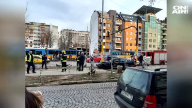 Шофьор помете 50 метра ограда на бул. "цар Борис III" и избяга