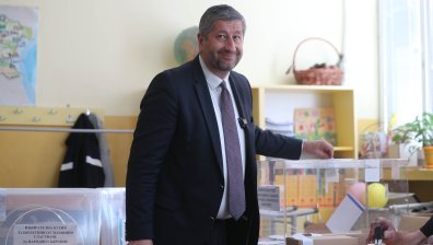 Христо Иванов бе сред първите партийни лидери, гласували на изборите 2 в 1