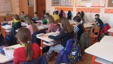 Хаос в образованието: От петък всички ученици ще се обучават онлайн
