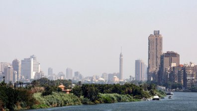 Трима загинали и 17 ранени при експлозия в търговски център в Кайро (ВИДЕО)