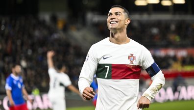 Кристиано Роналдо може да играе още 10 години професионален футбол